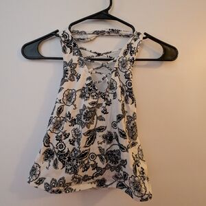 Streetwear Society Black and White Floral Crop Top